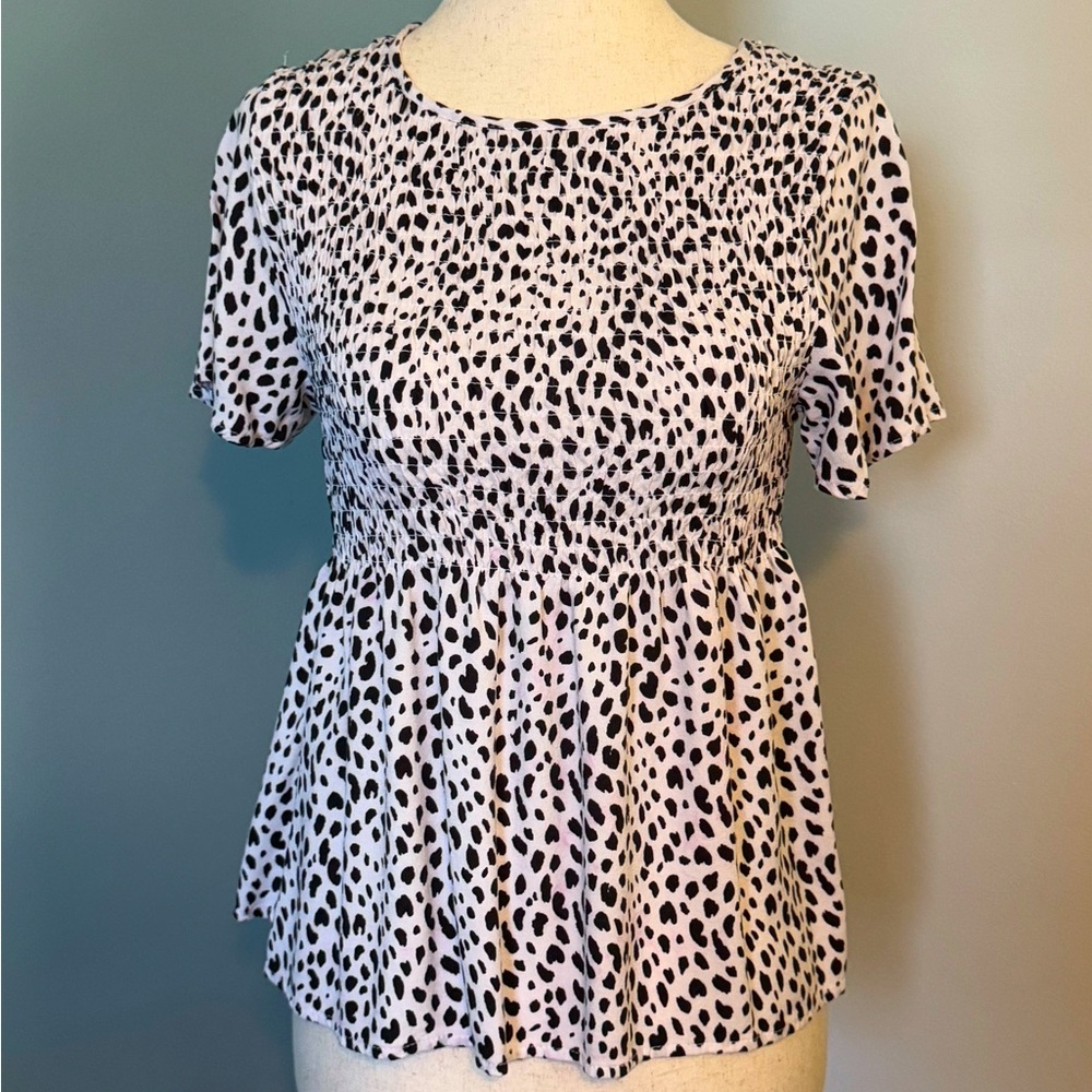 Women’s small animal print top!